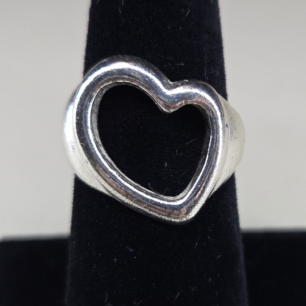 Silver Tone Open‎ Heart Ring Size 7.5 Minimalist Polished Band
